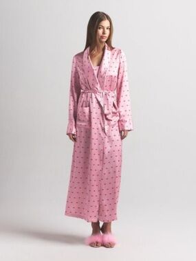 Skims valentines collection robe, size extra small, brand new without tags
